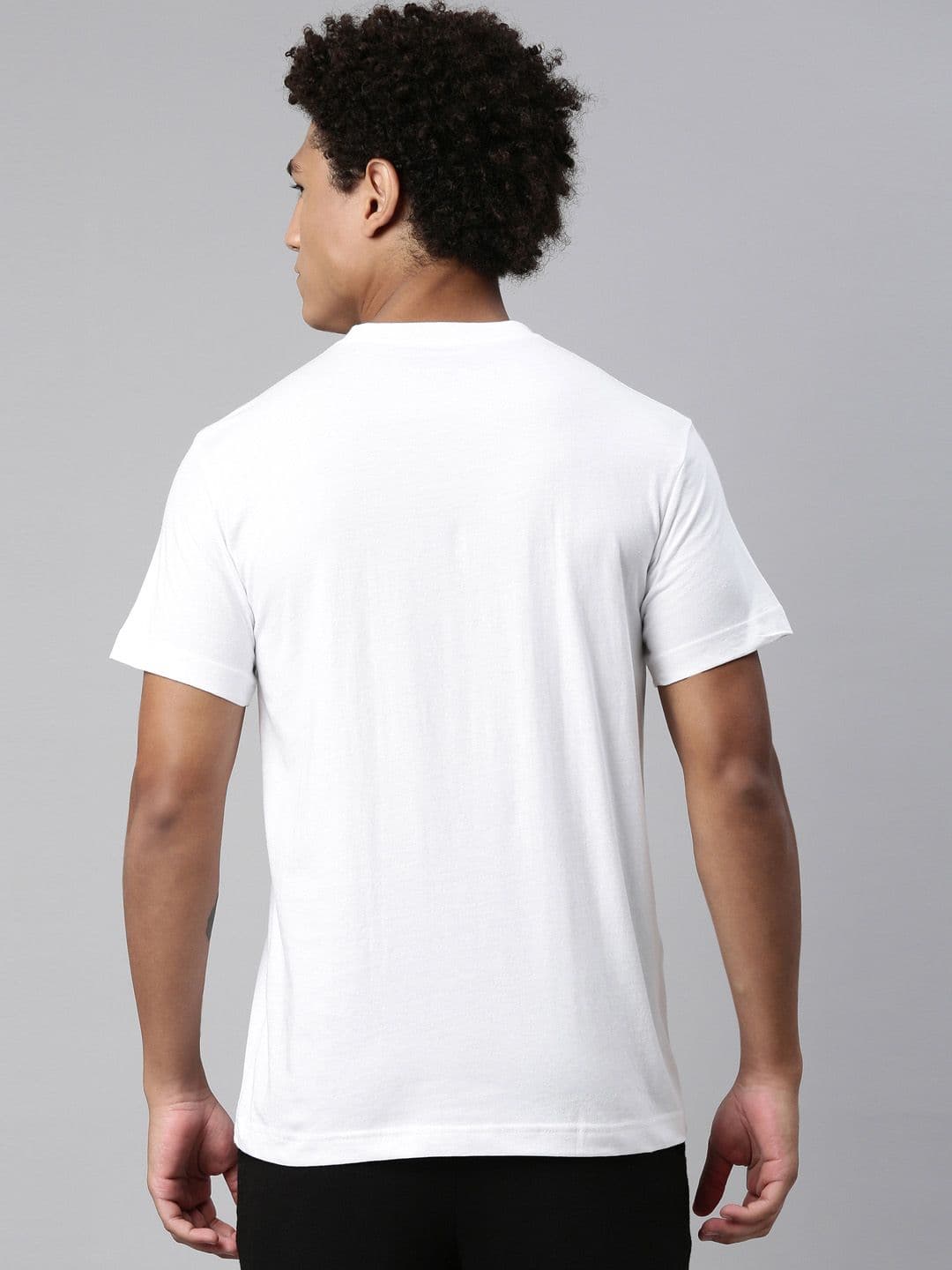 Levis Men Soft Pure Cotton Round Neck Half Sleeve Tshirt — view 5