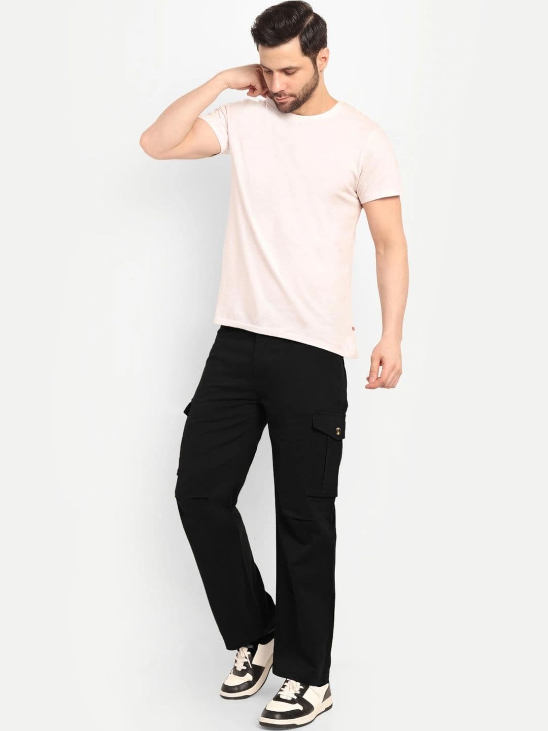 Neulknot Men Straight Fit Cargos Trousers — view 3